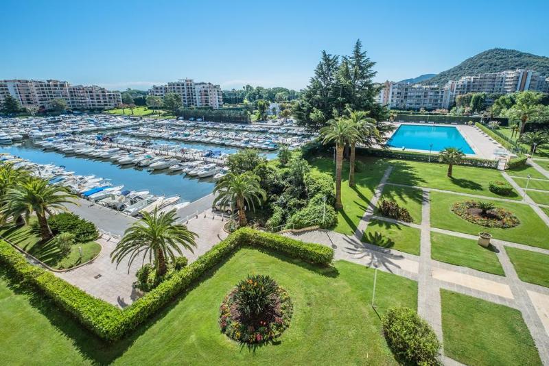 Comfort Aparthotel Mandelieu La Napoule Village Kültér fotó