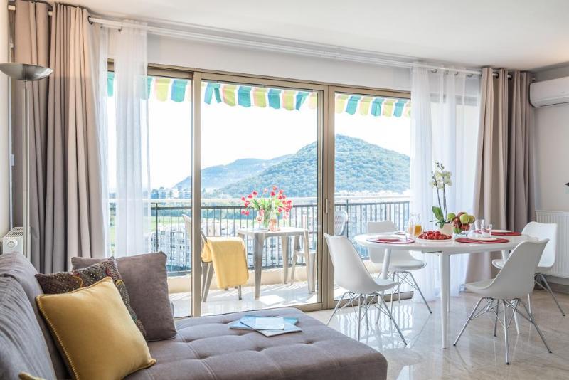 Comfort Aparthotel Mandelieu La Napoule Village Kültér fotó